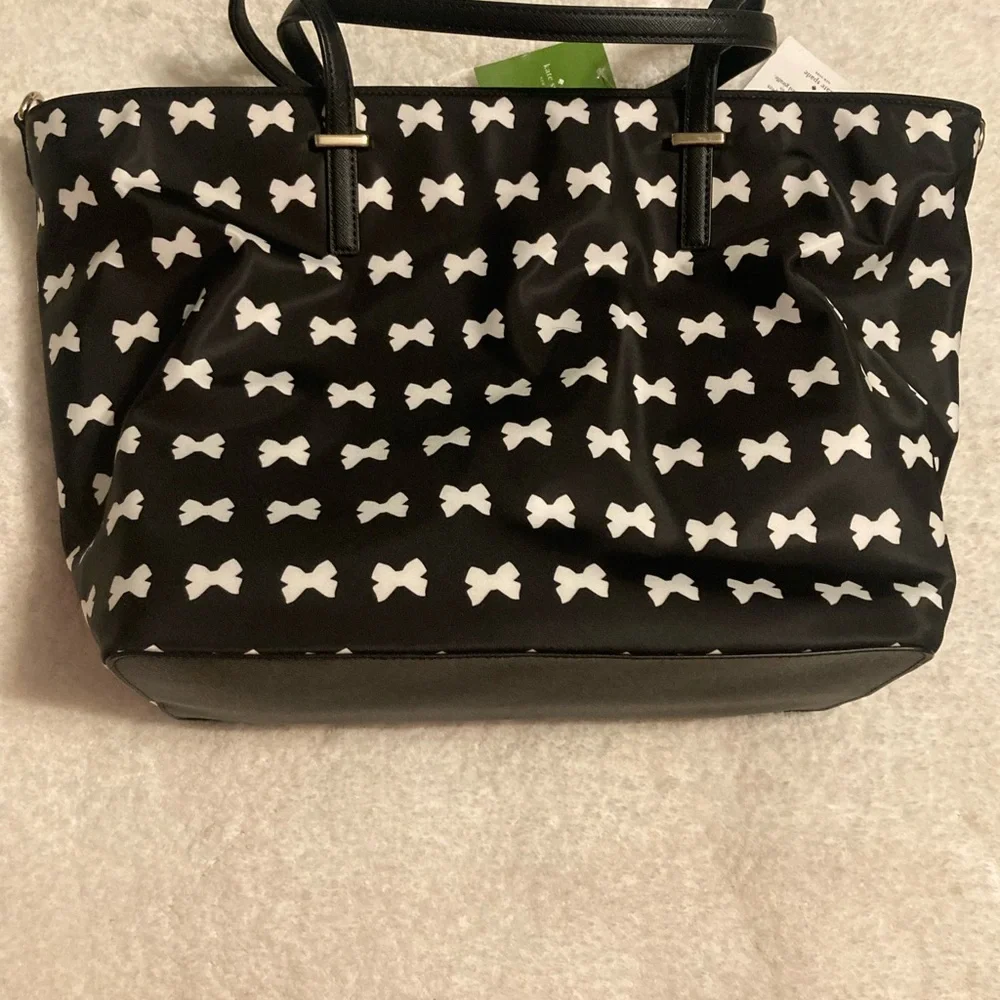 Kate Spade Black and Cream Margareta baby bag/ Wilson Road Bow design NWT
